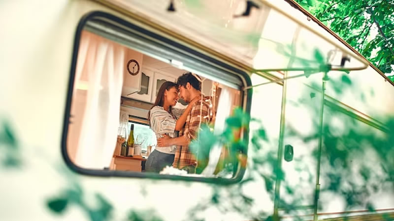 Euromotorhome® - Consejos para disfrutar de una luna de miel única en autocaravana de alquiler