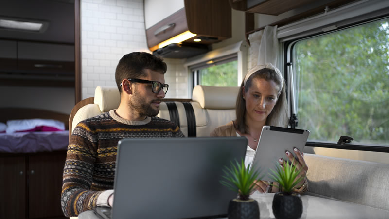 Euromotorhome -Alquiler autocaravanas y teletrabajo: cómo combinar trabajo y libertad en ruta